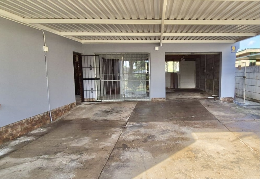 4 Bedroom Property for Sale in Windsor Park Eastern Cape
